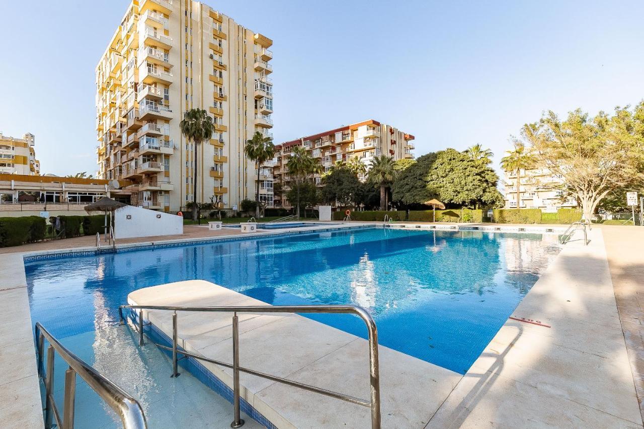 Sun Coast Benalmadena -- Superb Studio With 4 Pools, Gardens & Breakfast Zewnętrze zdjęcie