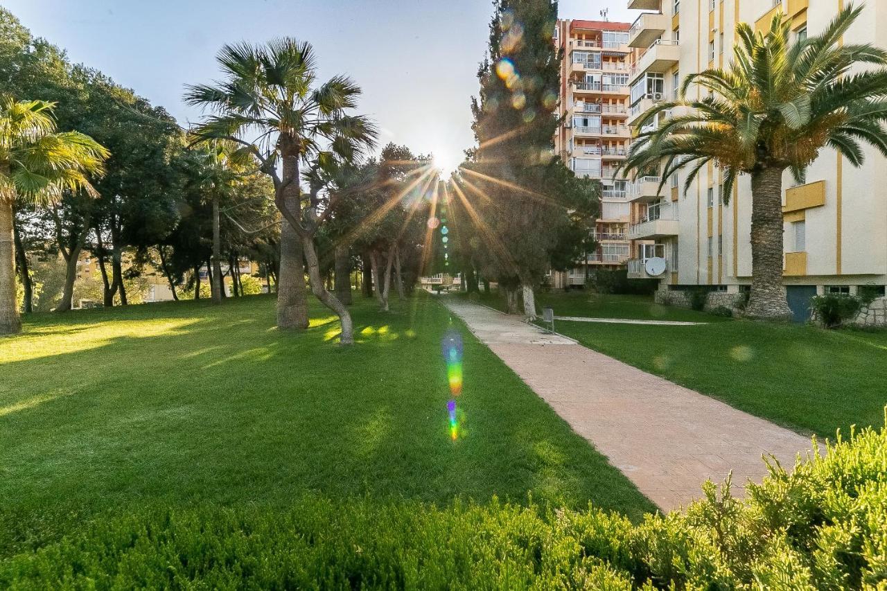 Sun Coast Benalmadena -- Superb Studio With 4 Pools, Gardens & Breakfast Zewnętrze zdjęcie