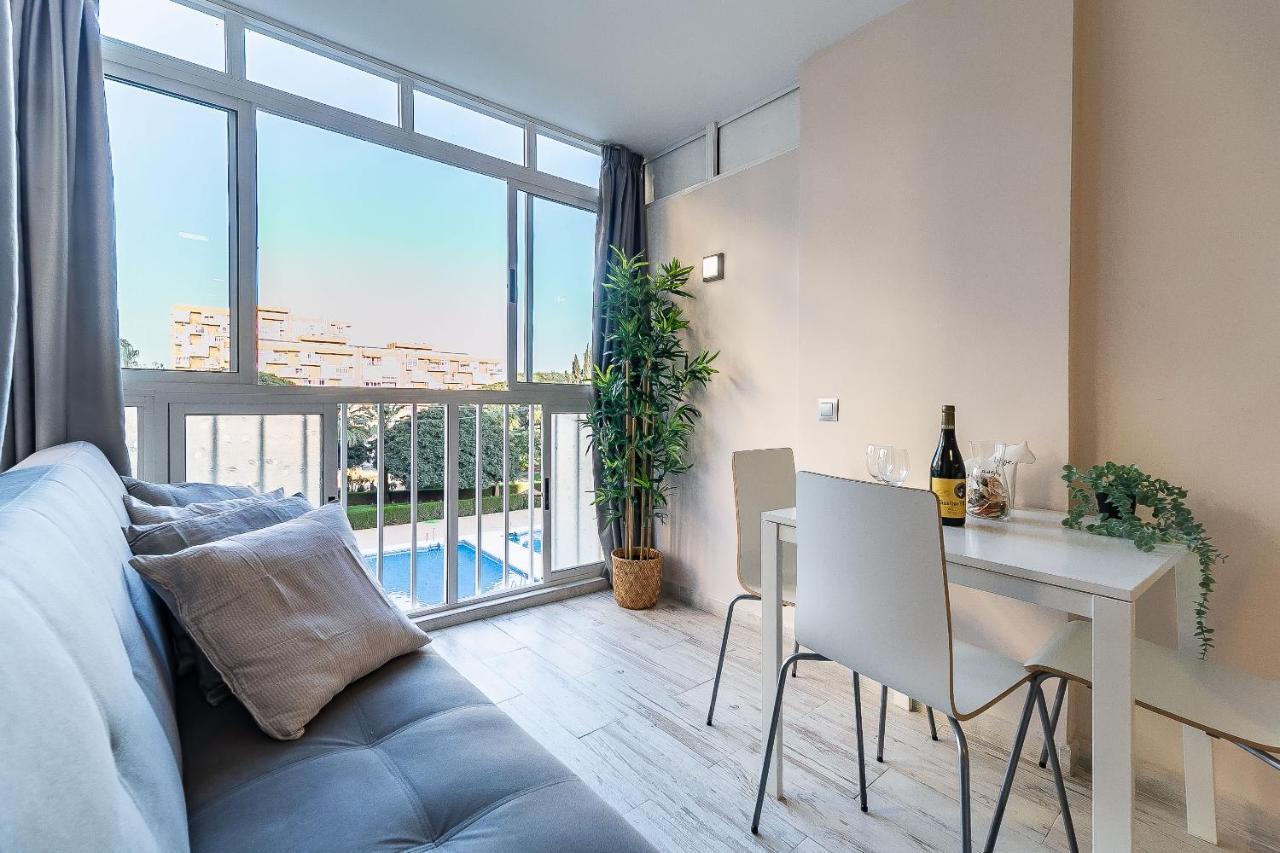 Sun Coast Benalmadena -- Superb Studio With 4 Pools, Gardens & Breakfast Zewnętrze zdjęcie