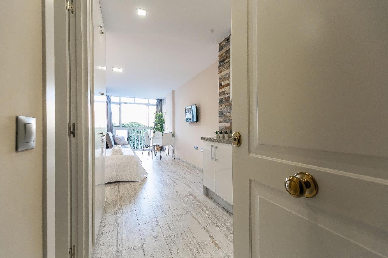 Sun Coast Benalmadena -- Superb Studio With 4 Pools, Gardens & Breakfast Zewnętrze zdjęcie